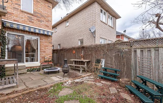 2405 Nichols Dr, House detached with 3 bedrooms, 3 bathrooms and 4 parking in Oakville ON | Image 30