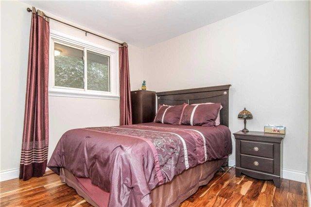 68 Cornerbrook Dr, House detached with 3 bedrooms, 3 bathrooms and 5 parking in Toronto ON | Image 11