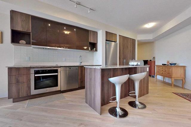 323 - 99 The Donway W, Condo with 2 bedrooms, 2 bathrooms and 1 parking in Toronto ON | Image 3