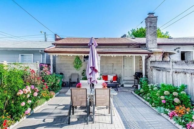 429 Maybank Ave, House detached with 3 bedrooms, 2 bathrooms and 3 parking in Toronto ON | Image 27