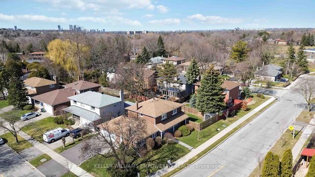 1 Weatherstone Cres, House detached with 4 bedrooms, 4 bathrooms and 4 parking in Toronto ON | Image 28