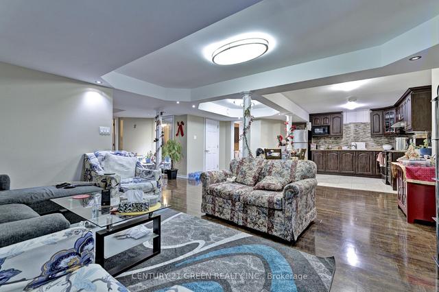 31 Bear Run Rd, House detached with 4 bedrooms, 4 bathrooms and 6 parking in Brampton ON | Image 32