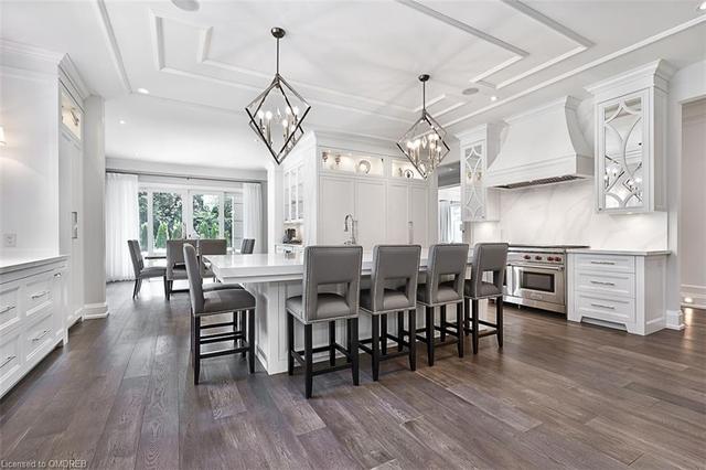 1238 Crawford Court, House detached with 5 bedrooms, 4 bathrooms and 10 parking in Oakville ON | Image 3