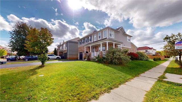 2 Mathews Court, House detached with 4 bedrooms, 3 bathrooms and 6 parking in Brantford ON | Image 32