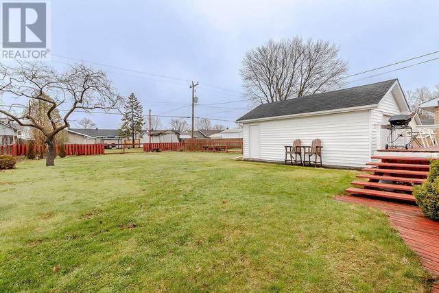 54 Windsor St, House detached with 3 bedrooms, 2 bathrooms and null parking in Sault Ste. Marie ON | Image 35