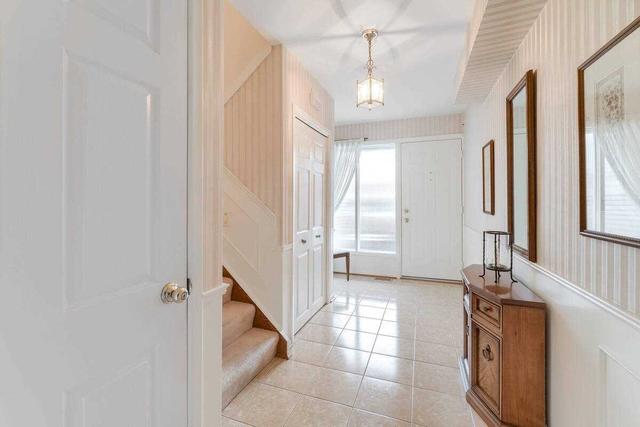 9 Pride Crt, House detached with 4 bedrooms, 3 bathrooms and 3 parking in Toronto ON | Image 34