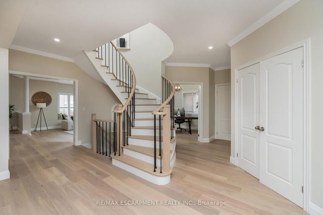 2175 North Ridge Tr, House detached with 5 bedrooms, 4 bathrooms and 4 parking in Oakville ON | Image 7