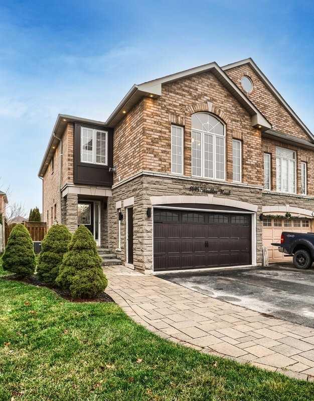 1495 Warbler Rd, House semidetached with 3 bedrooms, 4 bathrooms and 3.5 parking in Oakville ON | Card Image