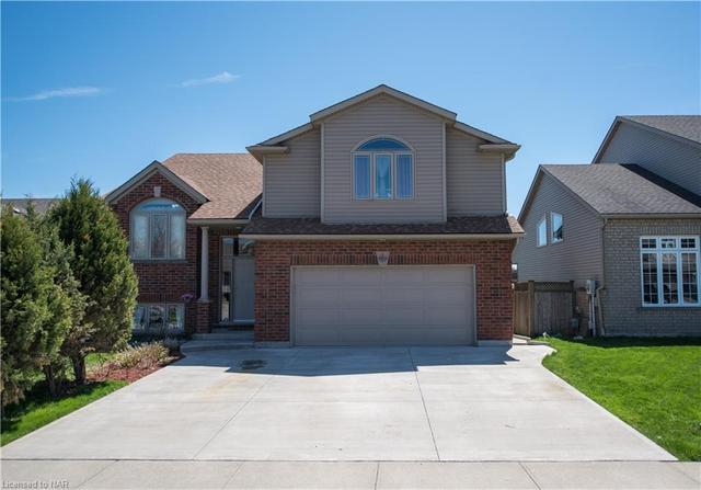 8654 Mcgarry Drive, House detached with 5 bedrooms, 3 bathrooms and 5 parking in Niagara Falls ON | Image 2
