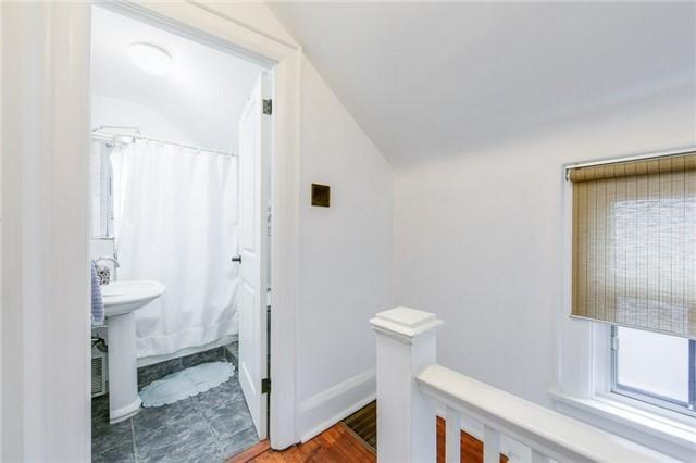 17 Ashbury Ave, House detached with 3 bedrooms, 3 bathrooms and 4 parking in Toronto ON | Image 11