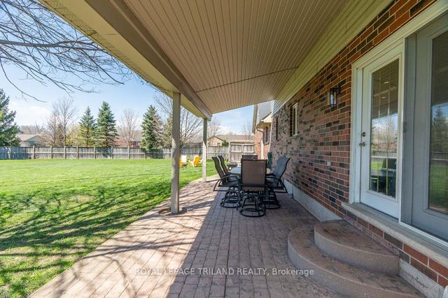 28649 Dolphin Rd, House detached with 3 bedrooms, 3 bathrooms and 9 parking in Adelaide Metcalfe ON | Image 25