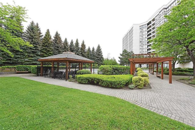 804 - 10 Laurelcrest St W, Condo with 2 bedrooms, 1 bathrooms and 2 parking in Brampton ON | Image 11