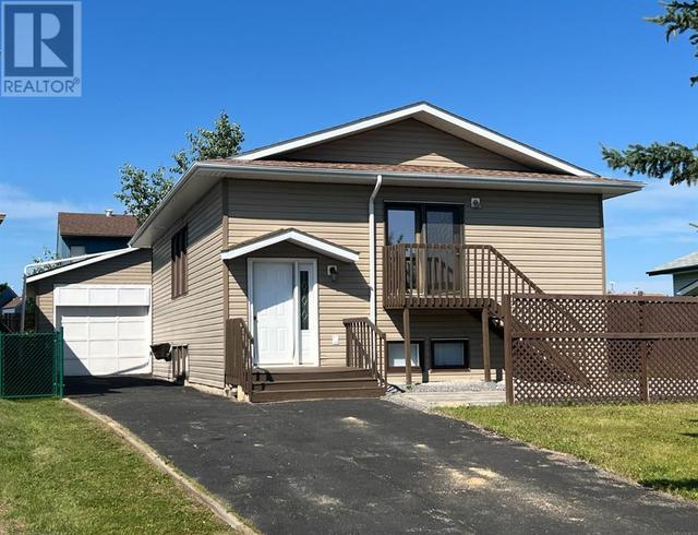 3209 45 Avenue, House detached with 4 bedrooms, 2 bathrooms and 4 parking in Athabasca AB | Image 1