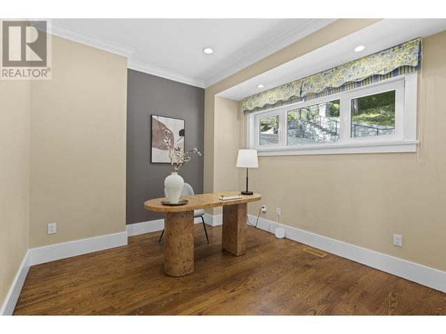 1371 Burnside Road, House detached with 5 bedrooms, 4 bathrooms and 4 parking in West Vancouver BC | Image 19