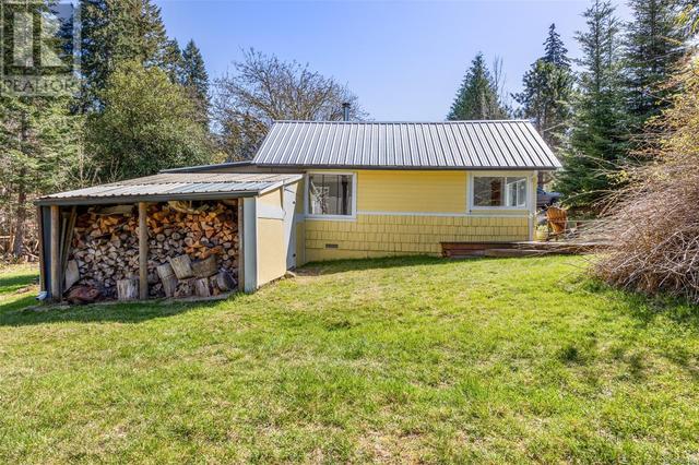 6148 Aldergrove Dr, House detached with 1 bedrooms, 1 bathrooms and null parking in Comox Valley B (Lazo North) BC | Image 7
