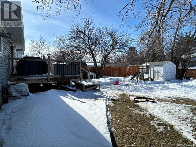 822 Main Street, House detached with 3 bedrooms, 2 bathrooms and null parking in Oxbow SK | Image 30