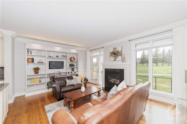 108 Manorhill Private, Townhouse with 2 bedrooms, 3 bathrooms and 4 parking in Ottawa ON | Image 8