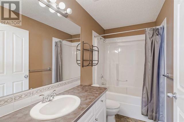 71 Wentworth Circle Sw, House detached with 4 bedrooms, 3 bathrooms and 4 parking in Calgary AB | Image 37
