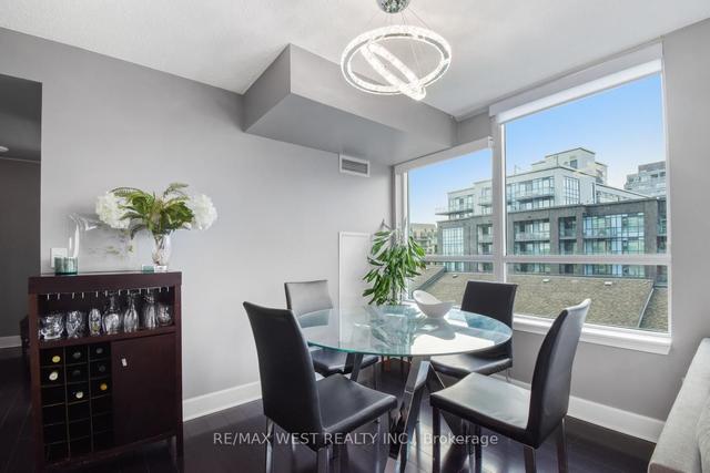 602 - 17 Barberry Pl, Condo with 2 bedrooms, 2 bathrooms and 1 parking in Toronto ON | Image 5