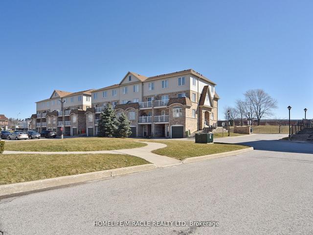 116 - 200 Mclevin Ave, Townhouse with 2 bedrooms, 1 bathrooms and 1 parking in Toronto ON | Image 30