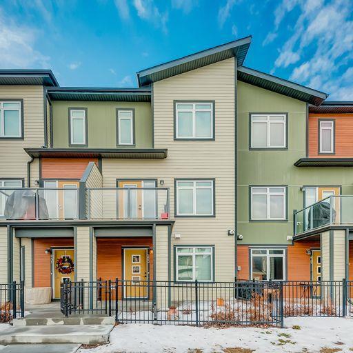 233 Sage Bluff Drive Nw, Home with 3 bedrooms, 2 bathrooms and 2 parking in Calgary AB | Image 8