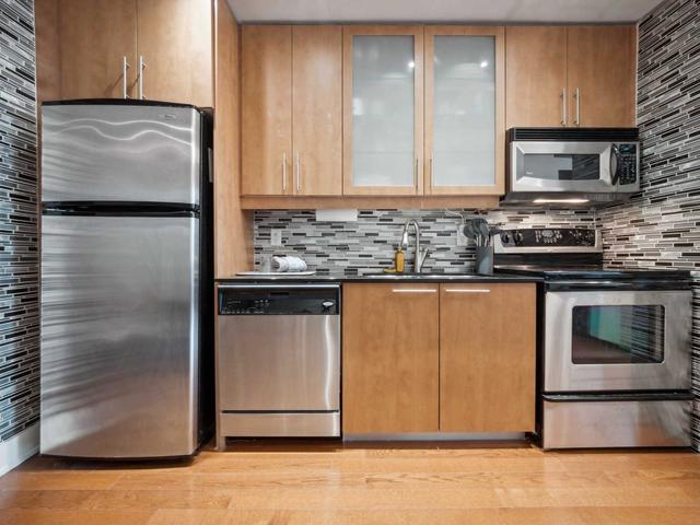 210 - 550 Hopewell Ave, Condo with 2 bedrooms, 2 bathrooms and 1 parking in Toronto ON | Image 5