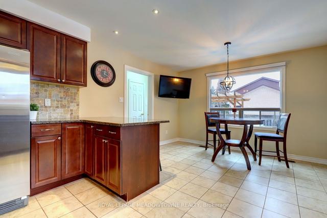 2 Colleen Cres, House detached with 3 bedrooms, 4 bathrooms and 6 parking in Caledon ON | Image 10