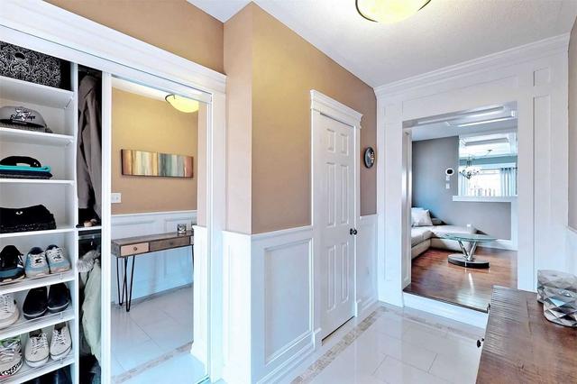31 Ravineview Dr, House semidetached with 3 bedrooms, 3 bathrooms and 3 parking in Vaughan ON | Image 26