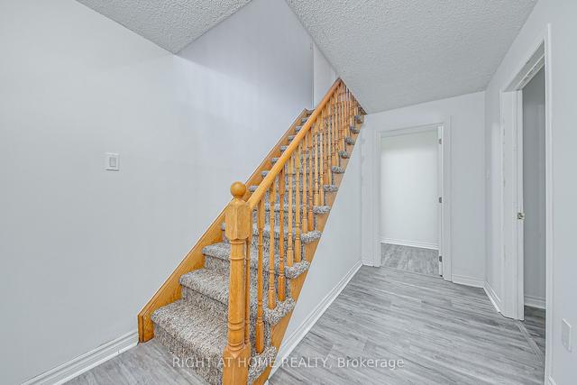 205 Anne St N, House detached with 3 bedrooms, 3 bathrooms and 6 parking in Barrie ON | Image 20
