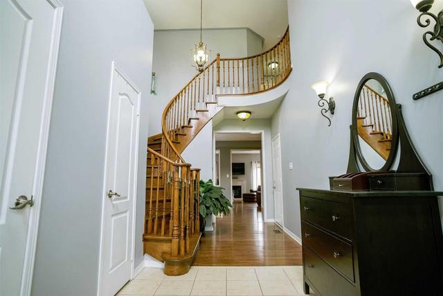 40 Whitbread Cres, House detached with 4 bedrooms, 4 bathrooms and 4 parking in Ajax ON | Image 2