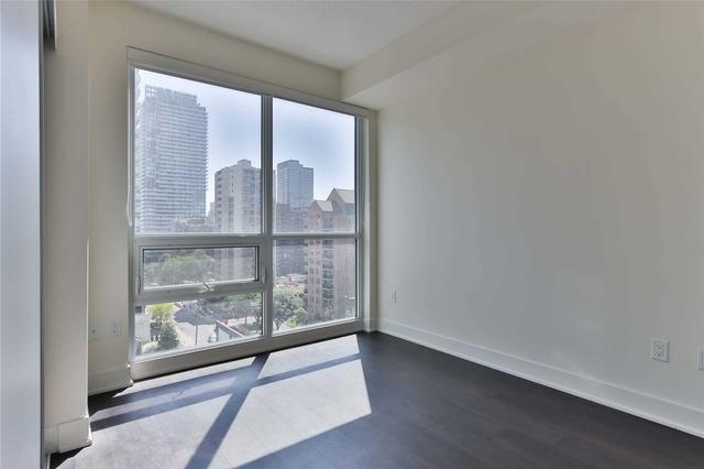 809 - 30 Roehampton Ave, Condo with 1 bedrooms, 1 bathrooms and 1 parking in Toronto ON | Image 7