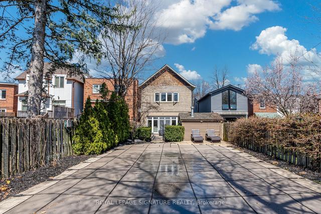237 Bowood Ave, House detached with 4 bedrooms, 4 bathrooms and 1 parking in Toronto ON | Image 28