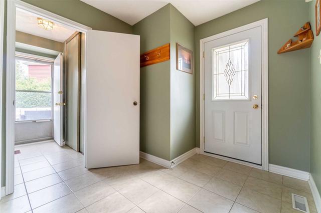 30 Thatcher Crt, House semidetached with 3 bedrooms, 3 bathrooms and 4 parking in Brampton ON | Image 23