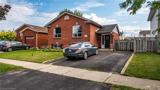 27 Coxwell Crescent, House detached with 5 bedrooms, 2 bathrooms and null parking in Brantford ON | Image 3