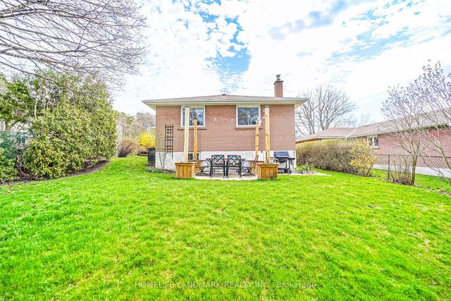 96 Cresthaven Dr, House detached with 3 bedrooms, 2 bathrooms and 3 parking in Toronto ON | Image 30
