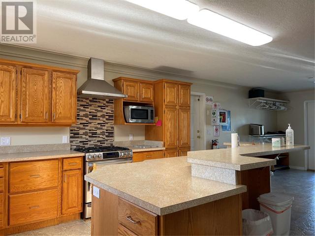 137 - 8000 Highland Road, Home with 1 bedrooms, 1 bathrooms and null parking in North Okanagan B BC | Image 36