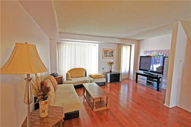 Th32 - 3500 Brimley Rd, Townhouse with 4 bedrooms, 2 bathrooms and 1 parking in Toronto ON | Image 3