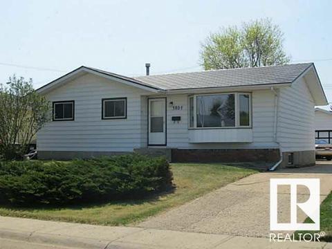 5807 51 Av, House detached with 5 bedrooms, 2 bathrooms and null parking in Redwater AB | Card Image