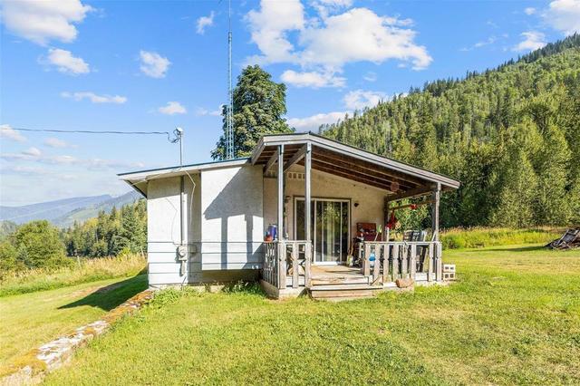 0000 Trans Canada Highway, Home with 0 bedrooms, 0 bathrooms and null parking in Columbia Shuswap E BC | Image 10