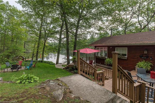 561 Bob's Lake Road, House detached with 2 bedrooms, 2 bathrooms and 14 parking in South Frontenac ON | Image 3