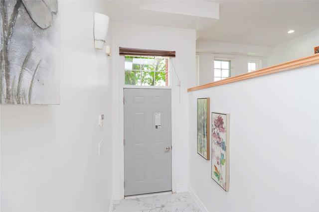 61 Halsey Ave, House semidetached with 3 bedrooms, 3 bathrooms and 4 parking in Toronto ON | Image 36