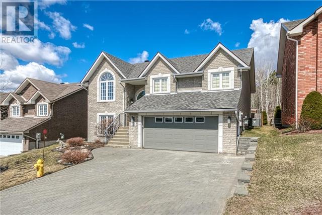 726 Corsi Hill, House detached with 4 bedrooms, 3 bathrooms and null parking in Greater Sudbury ON | Image 2