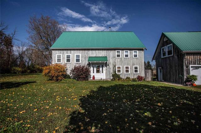 327 Taylor Rd W, House detached with 3 bedrooms, 3 bathrooms and 5 parking in Leeds and the Thousand Islands ON | Image 1