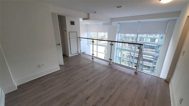 906 - 111 St Clair Ave W, Condo with 2 bedrooms, 2 bathrooms and 1 parking in Toronto ON | Image 11
