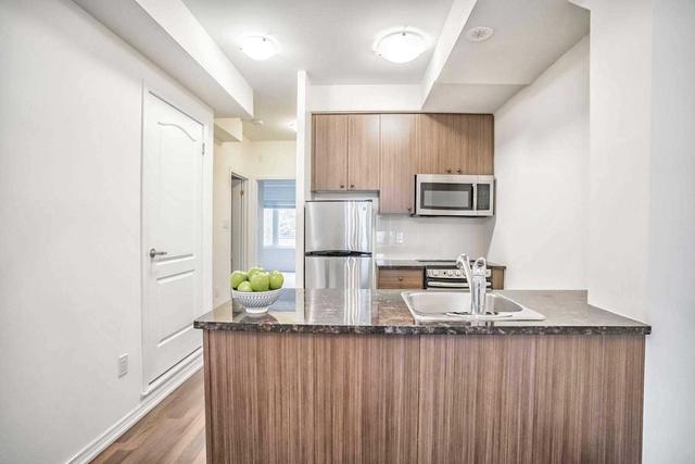 236 - 15 Coneflower Cres, Townhouse with 2 bedrooms, 1 bathrooms and 1 parking in Toronto ON | Image 25