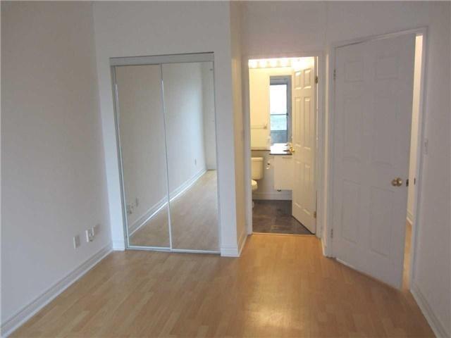 Uph03 - 55 Bloor St E, Condo with 2 bedrooms, 2 bathrooms and 1 parking in Toronto ON | Image 11