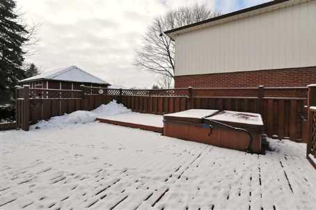 856 Sparrow Rd, House detached with 4 bedrooms, 2 bathrooms and 6 parking in Newmarket ON | Image 9