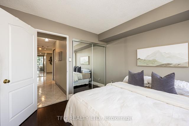 482 - 1 Greystone Walk Dr, Condo with 2 bedrooms, 2 bathrooms and 1 parking in Toronto ON | Image 4