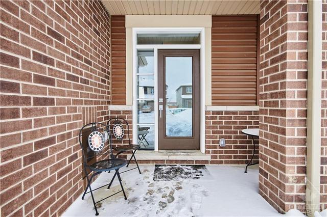 66 Damselfish Walk, Townhouse with 3 bedrooms, 3 bathrooms and 3 parking in Ottawa ON | Image 3