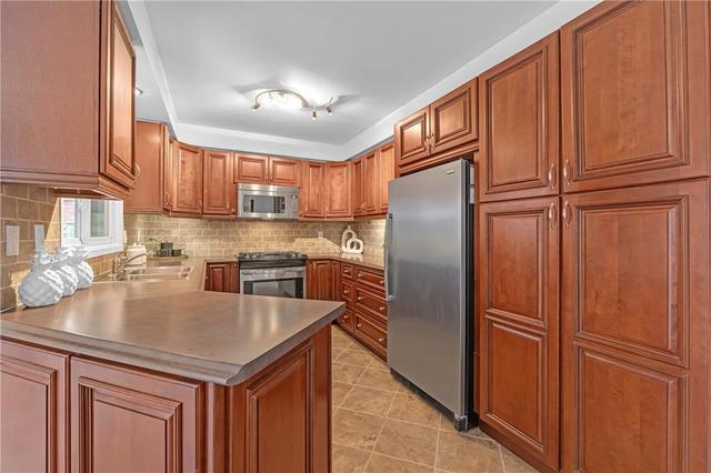 3220 Berkshire Lane, House detached with 5 bedrooms, 3 bathrooms and 2 parking in Burlington ON | Image 12